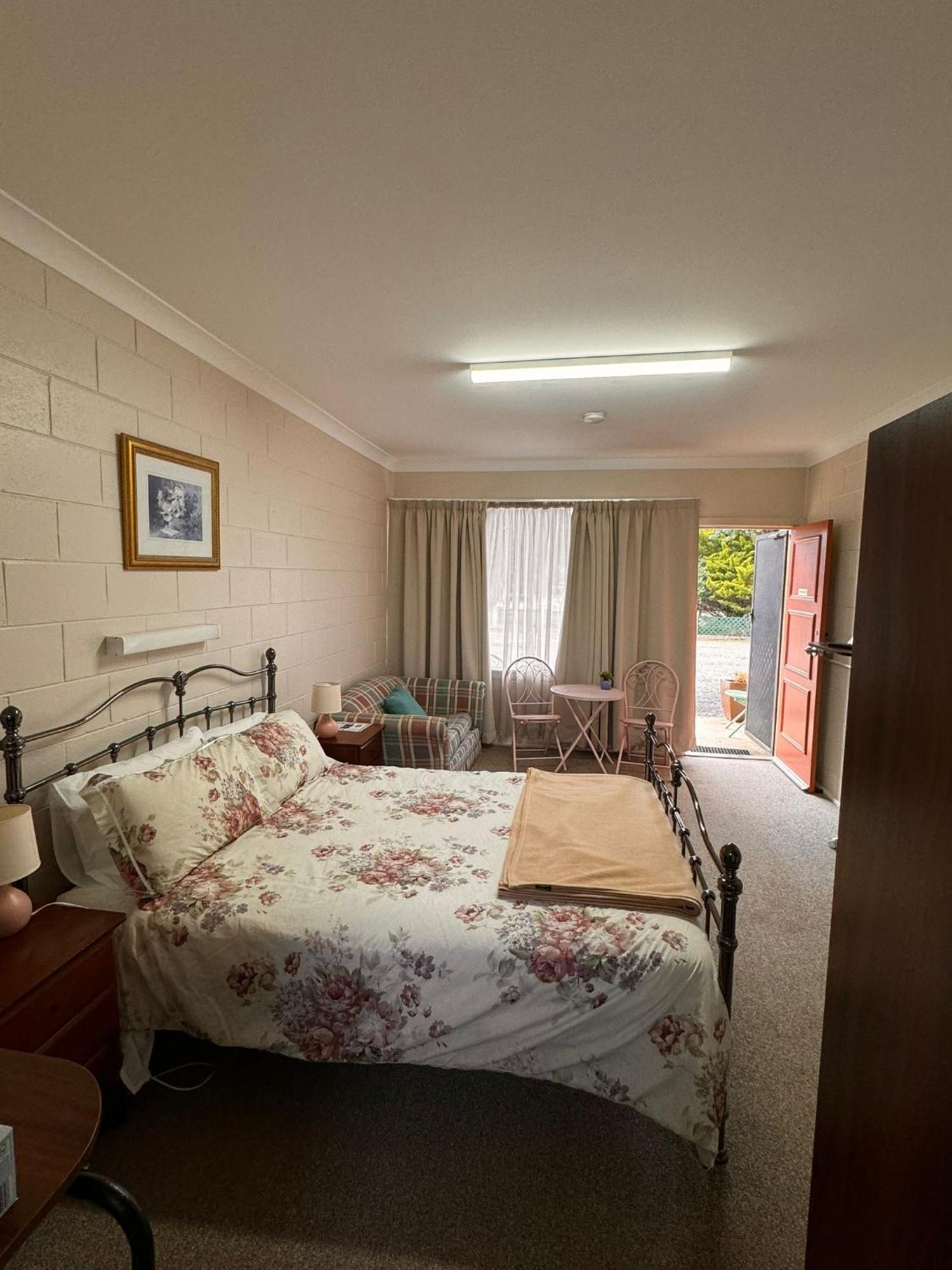 Alpine Country Motel Plus Free Coffee Cooma Dış mekan fotoğraf