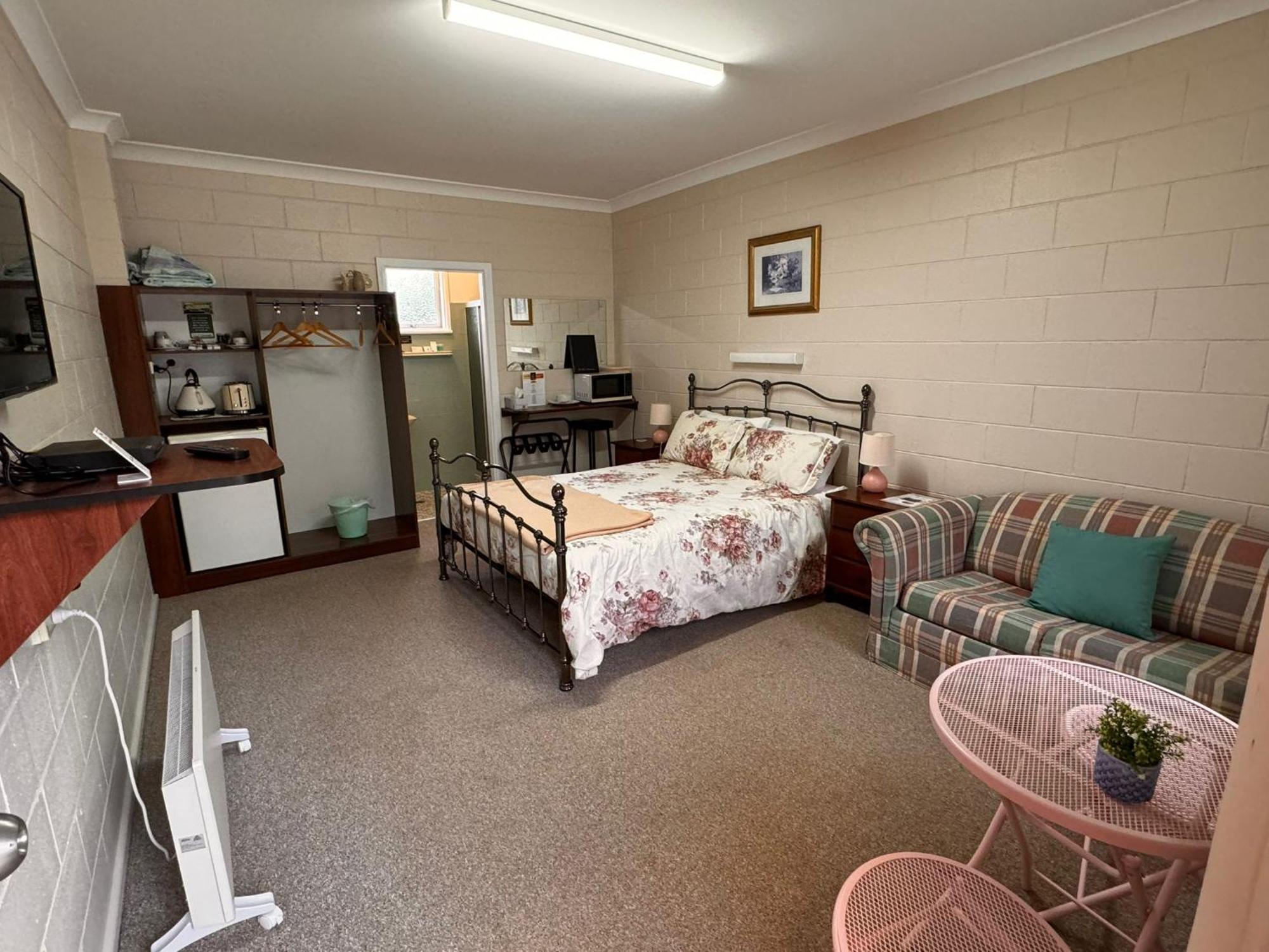 Alpine Country Motel Plus Free Coffee Cooma Dış mekan fotoğraf