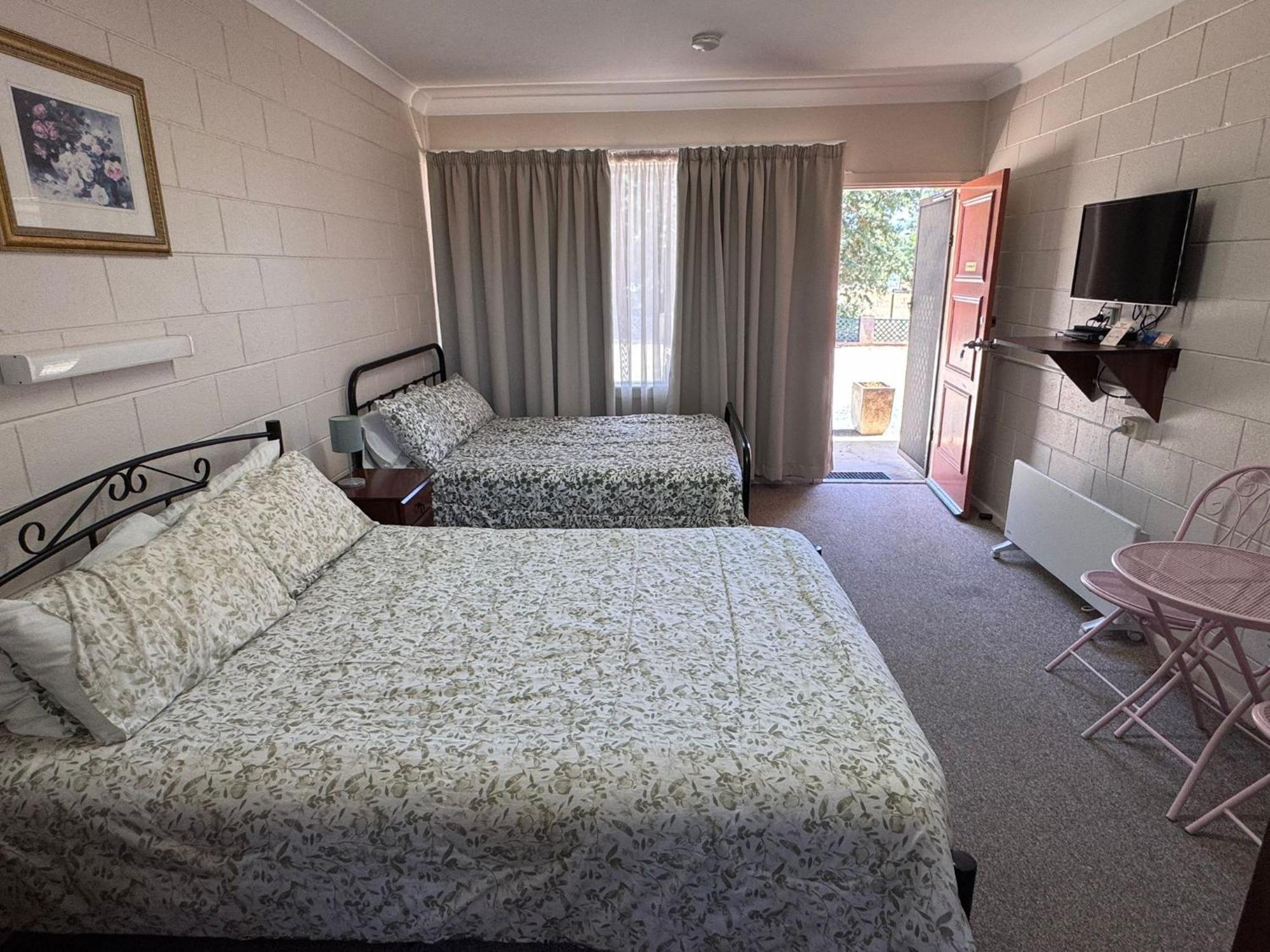 Alpine Country Motel Plus Free Coffee Cooma Dış mekan fotoğraf