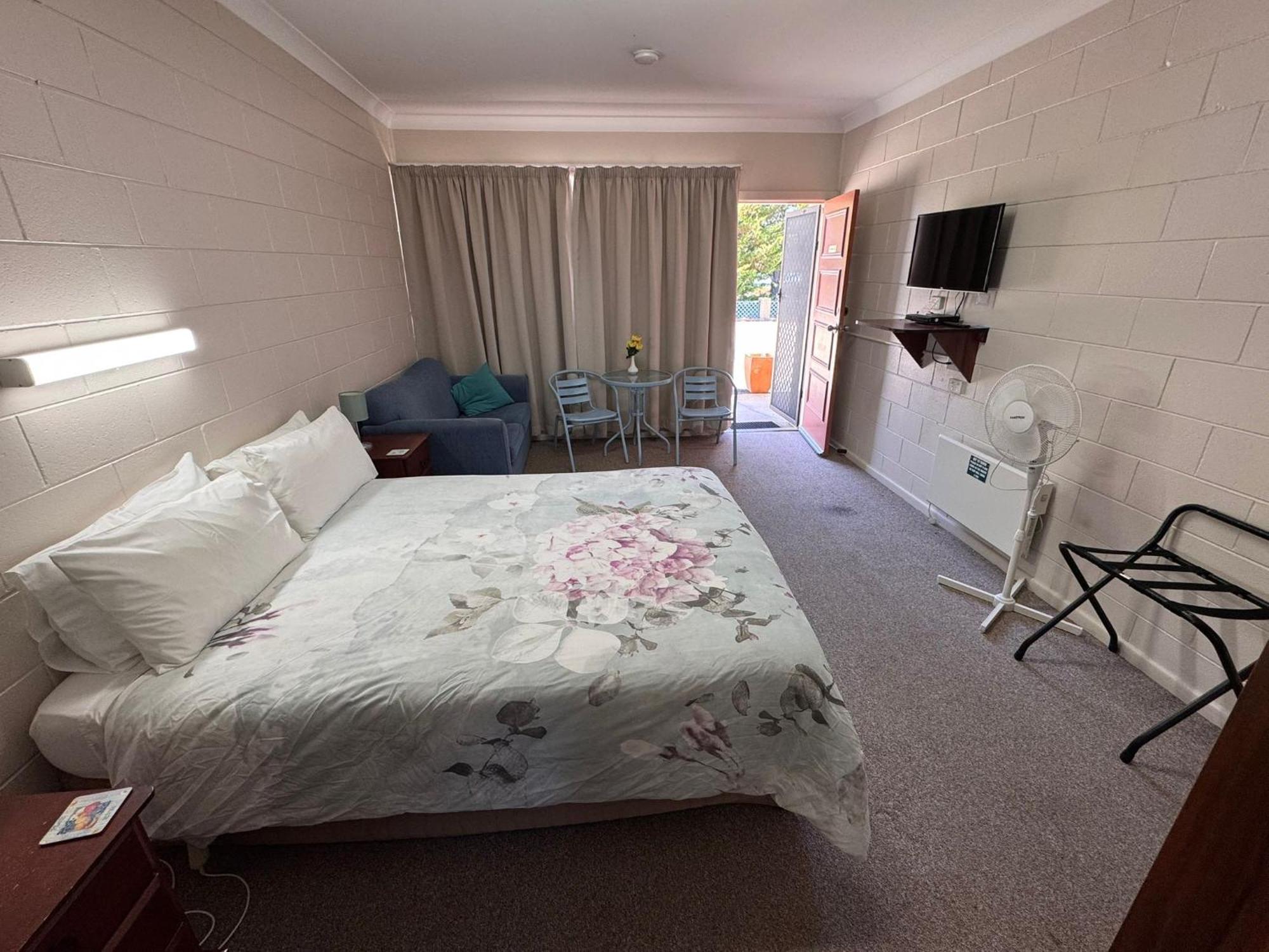 Alpine Country Motel Plus Free Coffee Cooma Dış mekan fotoğraf